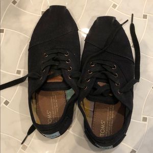 Toms shoes